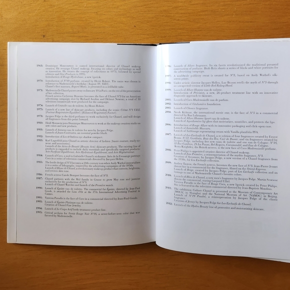 Assouline – CHANEL Perfume (2012) - Picture 15 of 15